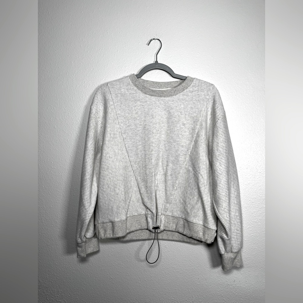 Varley grey textured adjustable waist crew neck sweatshirt size large